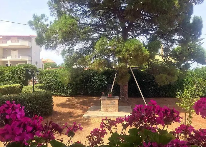 Vravrona Family House