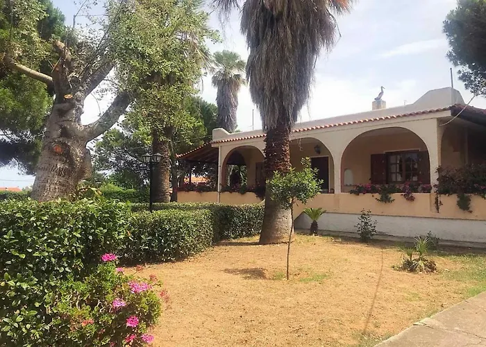 Vravrona Family House